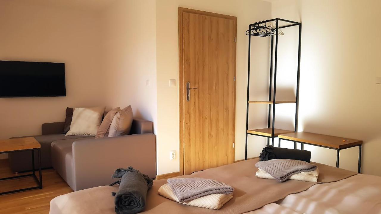 Wodnik Uslugi Hotelarskie, Apartamenty Rowy  Buitenkant foto
