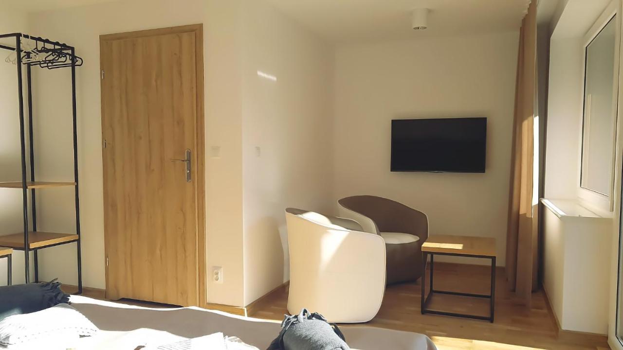 Wodnik Uslugi Hotelarskie, Apartamenty Rowy  Buitenkant foto